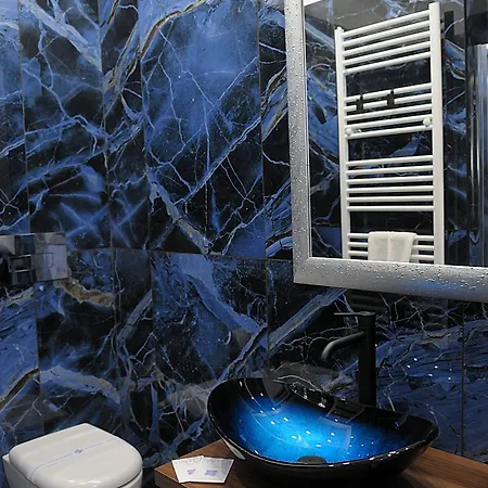 Couette-café Aida 4*